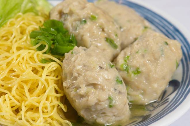 Dace Fish Ball Noodle in Soup 鯪魚球湯麵